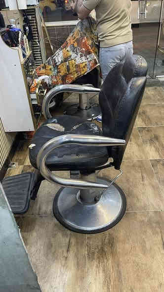 كراسي عدد ٤ للبيع بغدادالطوبجي
***********
