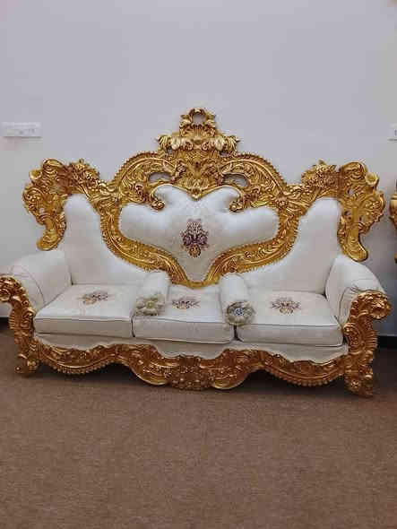 السلام عليكم تخم ملكي عشر مقاعد سعره 800 مكانه تنومه شط العرب الصالحيه مدرسه ريف الزاهر للشراي جاد الاستفسار على هذا الرقم *********** البصرة
