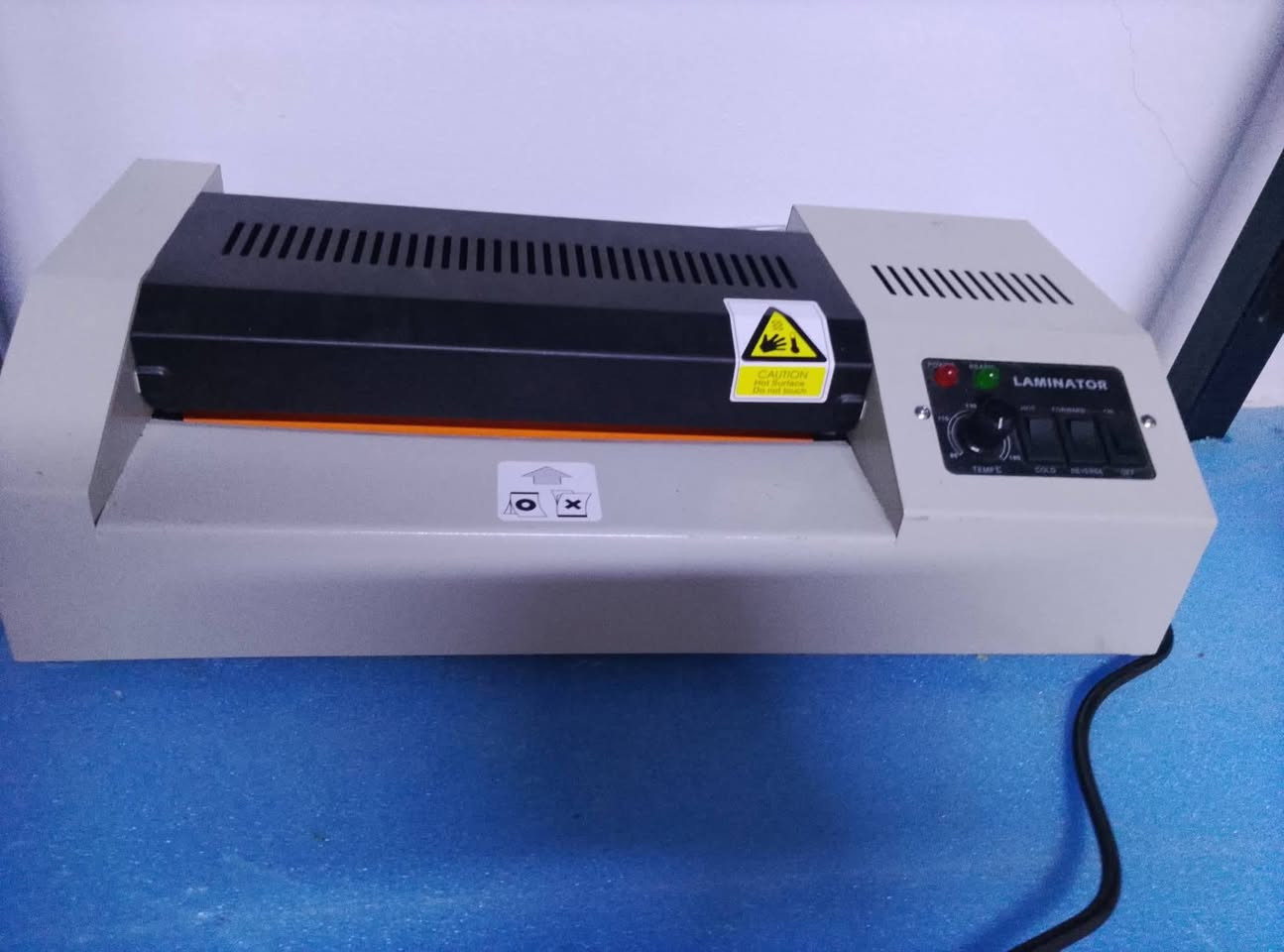 طابعه للبيع اسمه ابسون L8050 جديده اعلى دقه صور اطلع A4قياسه تجي تجربه يلا تاخذه ستعمال جدا قليل معه جهاز حراري ومقص كلهن ب350قفل بيع مستعجل ***********

