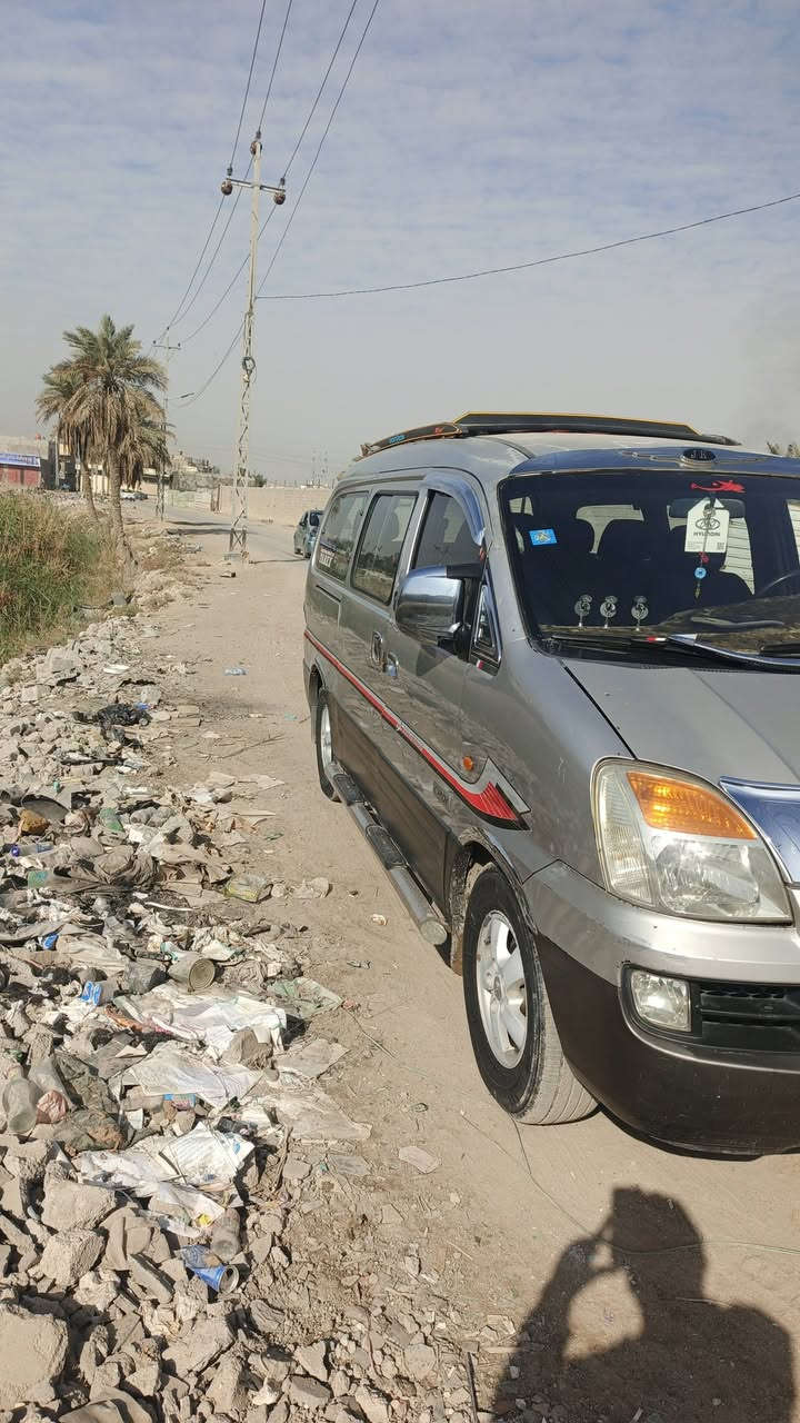 ستاراكس 2007
مسكر كير عادي 
رقم بصره سنويه جديده بسم ولد صديقي مصفره
مكينه كير حلوات تبريد نغص غاز بس 
شواصيهه بس واحد معمر 
سياره خير من الله ضربه ما بيهه صبق قليل 
السعر 80وبيهه مجال
مكان بصره 
***********
