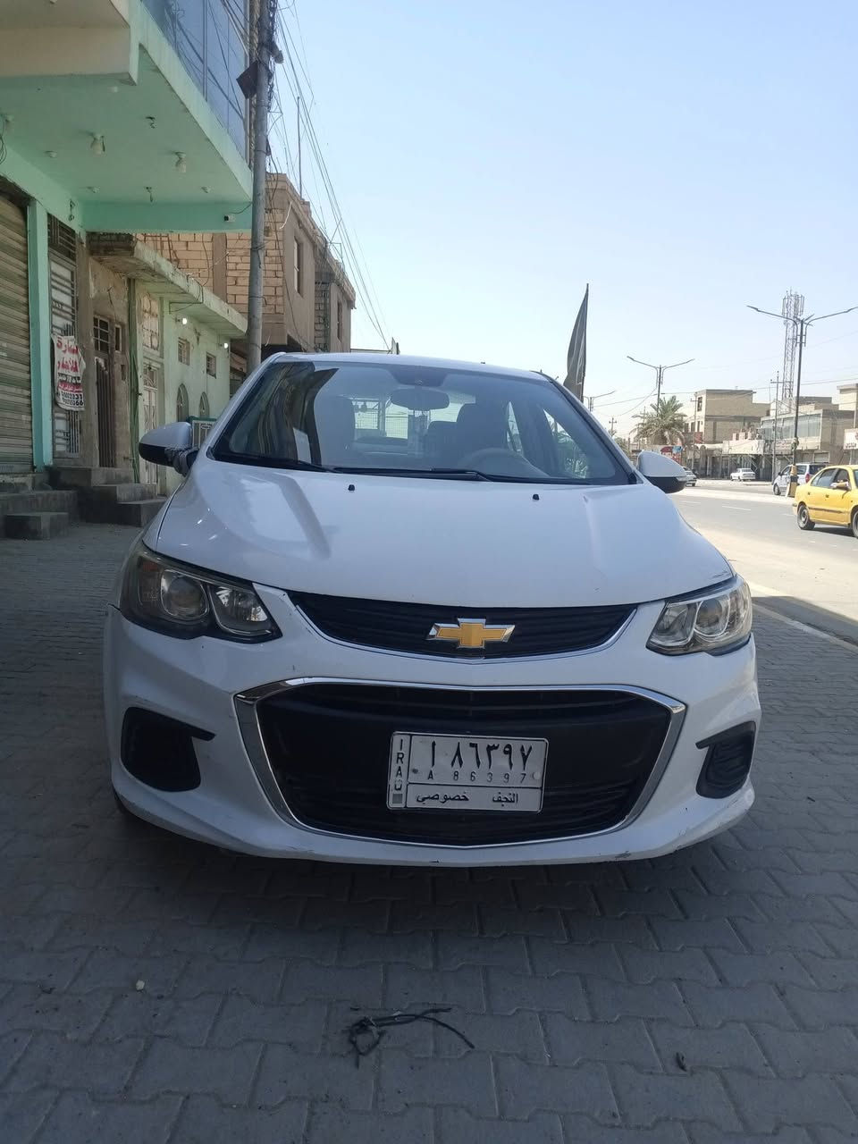سلام عليكم شوفرليت سونك رقم نجف موديل 2018 سعر 68مكان نجف *********** مداور ثانيوم  بصمه تحكم ستيرن تدفه ستيرن تدفه كشنات شاشه كبيره فول مواصفات تبريد شغال مكينه بعديه بل ضمان جديده
