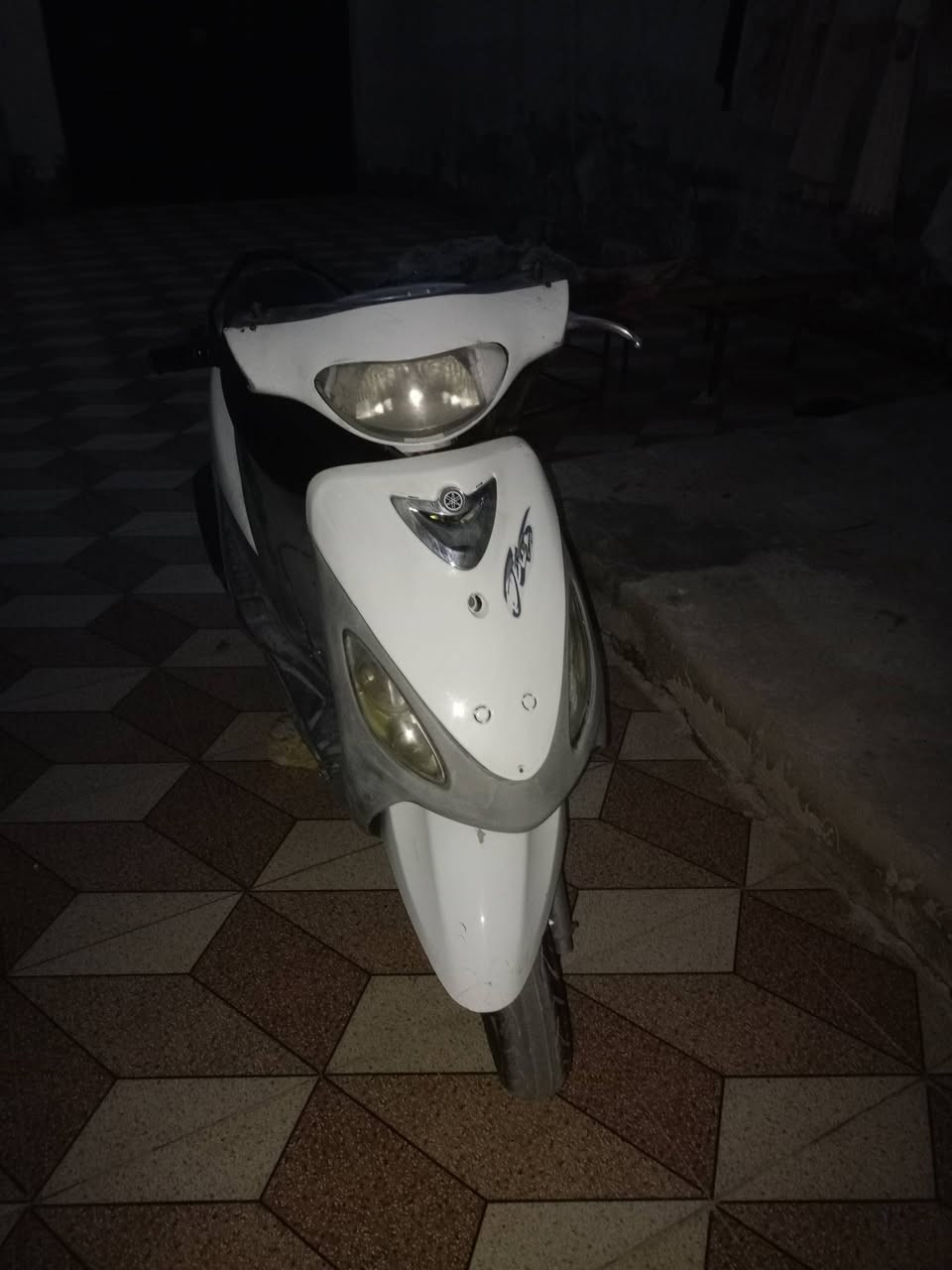 سلام عليكم دراجه للبيع ماكس قجمه ياباني كلها مختمه ختم واحد بيها بس صوت زنجيل ....مكاني بصره كرمه علي ابو صخير ولشراي احطه على راسي 475 .....رقمي***********

