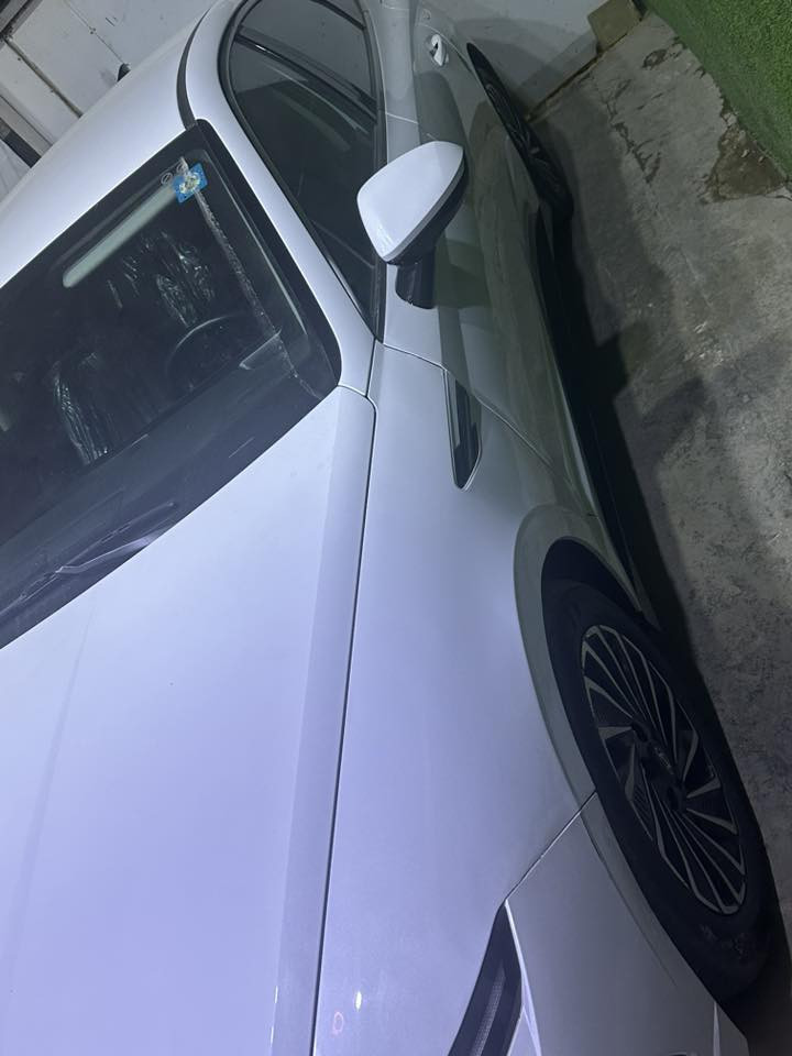 السلام عليكم سوناتا ٢٠٢٤ هايبرد مكينه ٢٠٠٠ تفويلة تمشي ٩٦٠ كيلو  فول مواصفات عدا فتحة ماشيه ٣٦ الف كيلو بيه جاملغ امامي مبدل الايمن ولجه الثانيه بارد ولخلفي هم بارد راجع يعني قطعه تبديل فقط بدون ايرباك  السيارة فول عدا فتحة حساسات امامي خلفي رادارات امامي خلفي نقطه عمياء شاحن لاسلكي تبريد قطعيتن تدفئة كشنات ٣ انضمه قياده كل نضام يتغير شكل دشبول تحديد مسار  صندوك ذكي وحده يفتح شاشة جبيره متصلة كار بلي اناره ترحيب عند الاقتراب تبريد قطعتين بغداد باسمي للبيع ب١٩٥ ومجال بسيط 
*********** واتساب
