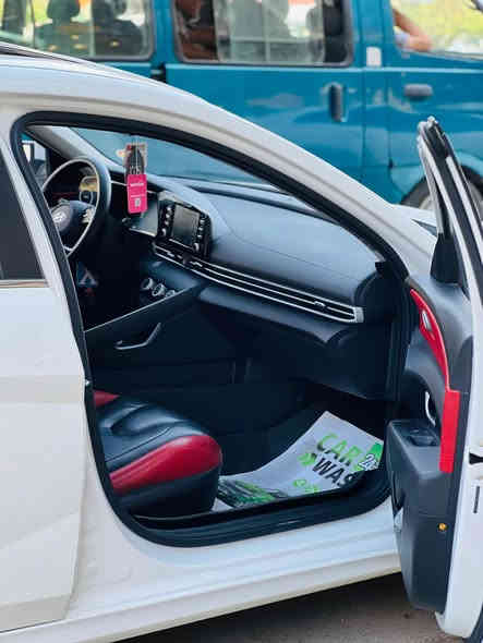 السلام عليكم
النترا 2045 تجميع الصين رقم اربيل 

مكينه دبل نوزل 

فول  مواصفات 

تحكمات ستيرن 

قطعتين تبريد 

نظام سنتر لوك ، و اوتوا هولد

سايد بريك كهرباء

كشن كهرباء 

بصمه دخول وتشغيل 

مري شفط ، وكامرة خلفية

حساسات امامية وخلفية

مثبت سرعة ، لد نهاري وزنون

فتحه سقف 

اشاير بل مري 

كشن جلد احمر مطعم باسود

سبيرها ما نازل شرط 

السيارة ماشية 33الف وقابل لزياده 

السيارة مكفوله من الحادث والصبغ والتبديل.

علمن السياره عليهة عازل الPPF مانع الشخوط سعره 15$ والله

السعر 140$ بيهاا مجال قليل 

العنوان : بغداد المنصور

للتواصل : *********** متواجد واتساب
