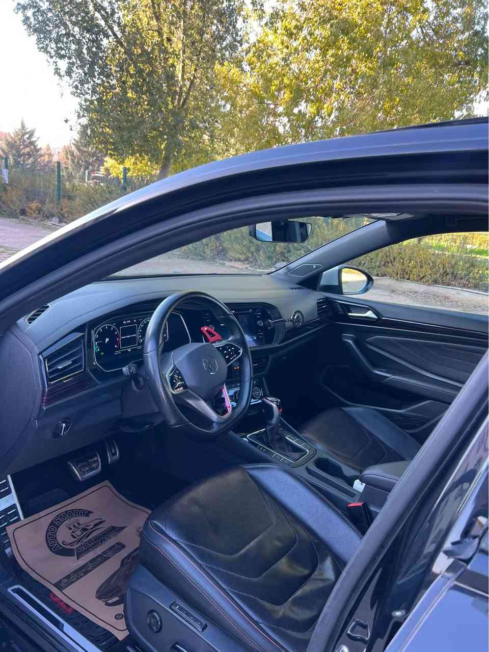 جیتە gli کلین ٢٠٢٢بێ سبوغ اوتوبان قەپات مواسەفات 
بێ سبوغ قەپات مواسەفات 
هیچی نییە بێ ژۆرێ بێ ئێرباگ بێ دەعم 
هەمو شتی بیلادیە لایت بیلادی  
کوشین سارد کوشین گەرم 
کوشین کارەبایی کوشین خەزن 
پانۆڕاما
ئاوێنە سلڤەر 
شوتەی سپۆڕتی لەسەرە 
داونپایپی لەسەرە 
کولەری لەسەرە 
سەیارەکە ٥ ماپە قوەتێکی خەیاڵی لەسەرە بە دڵی خۆت دەتوانی بیگۆڕی لای خۆت 
یەک دیناریش مەسرەفی نییە 
لە دەعامی لۆ دەعامی بەشەرت 
تەنها بنی بە ئاردی کەتیە 
باقی وەسەلام تکایە گەر موشتەری تەلەفۆن بکە 
لە هەولێرە سەیارەکە 
جیتە کلین فول مواسەفات ٢٠٢٢ اوتوبان 
دعامی للدعامی بشرت 
مابی ای شی 
*********** أربيل, العراق
