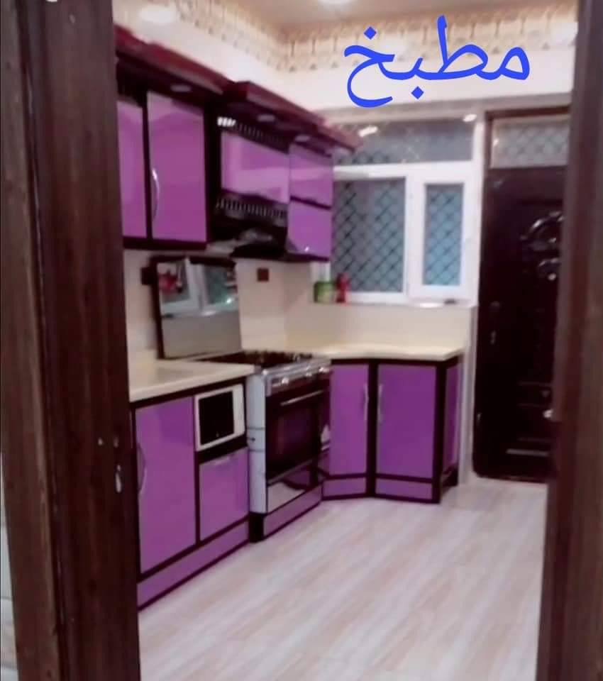 سلام عليكم
دار للبيع موقع دار بعقوبة باب درب شمالي بعقوبه ميحتاج شرح مثل متشوف بصوره سعر خاص
المساحة 150 متر

 للاستفسار
***********
