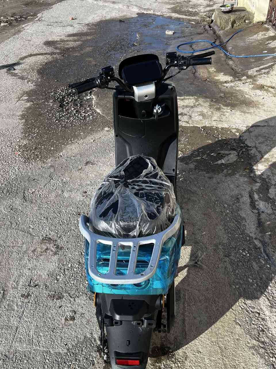 ماطور شحن 318 للبيع مستخدم شي قليل حيل شرط مابي أي خلل مكاني موصل جانب الايمن السعر  700 ***********
