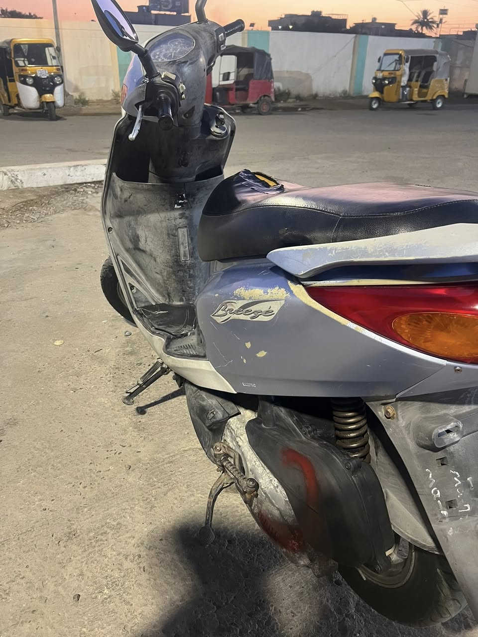 سلام عليكم دراجه بريز للبيع الدراجه نضيفه السعر 675وبيهه مجال بسيط *********** مكان الشعله

