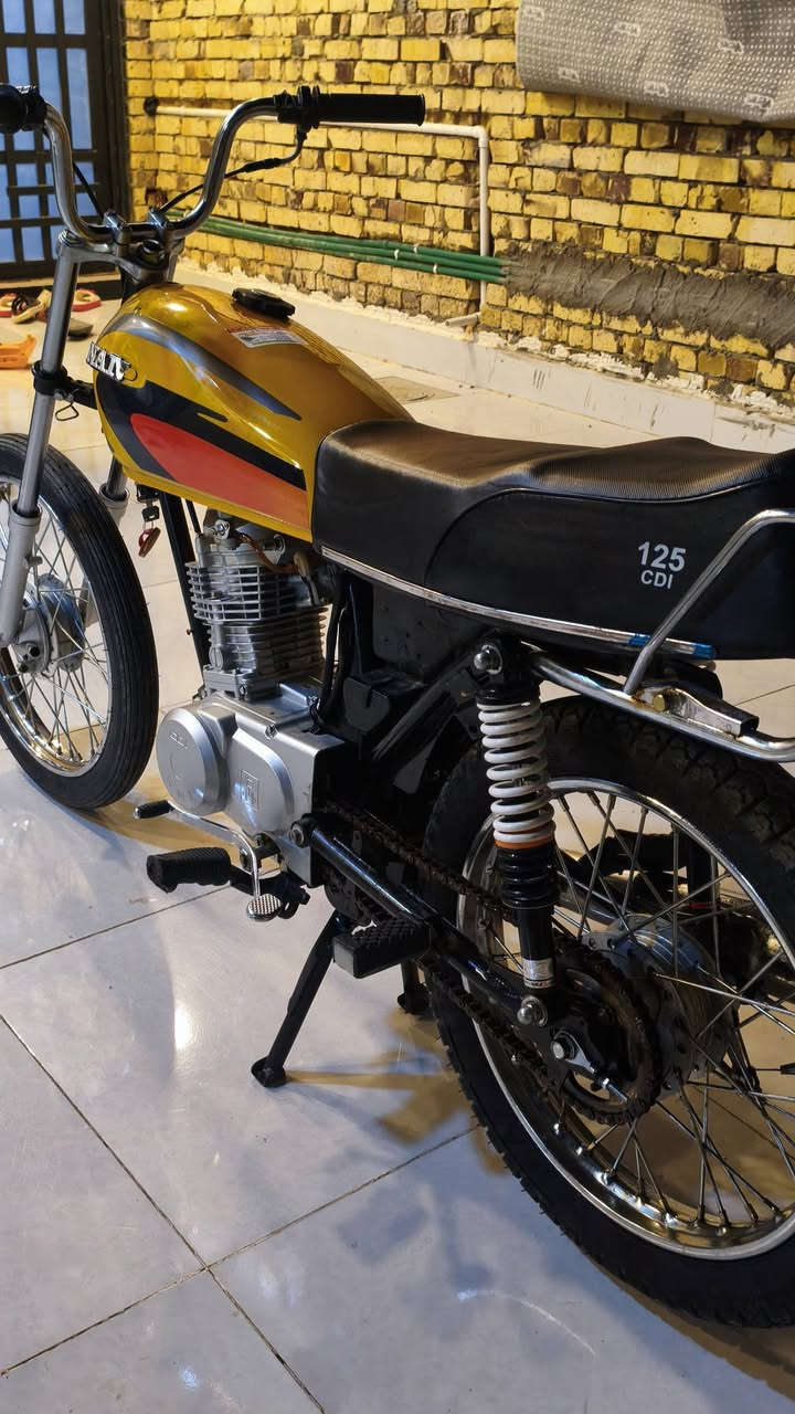 سلام عليكم دراجه البيع تعمير جديد بدون وراق تواصل
***********
