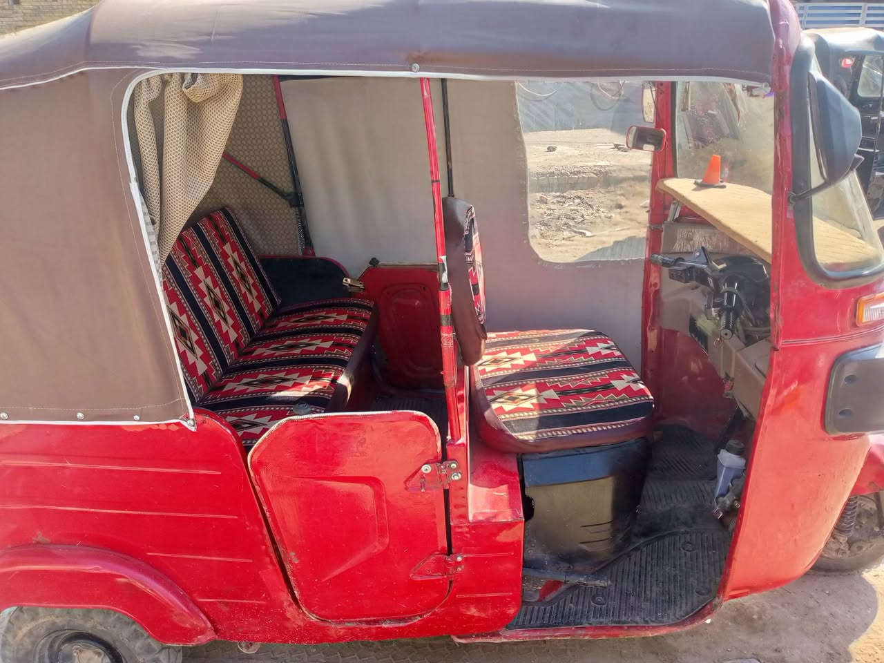 تيك توك للبيع سعره ثلاثه والموديل 18 والمكان عماره ***********
