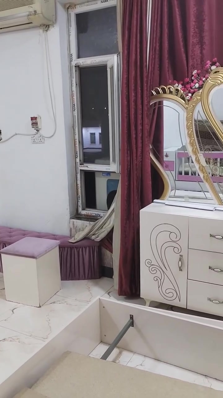غرفه تركيه ضخمه نظافه 90 سعر 750 للتواصل ***********
