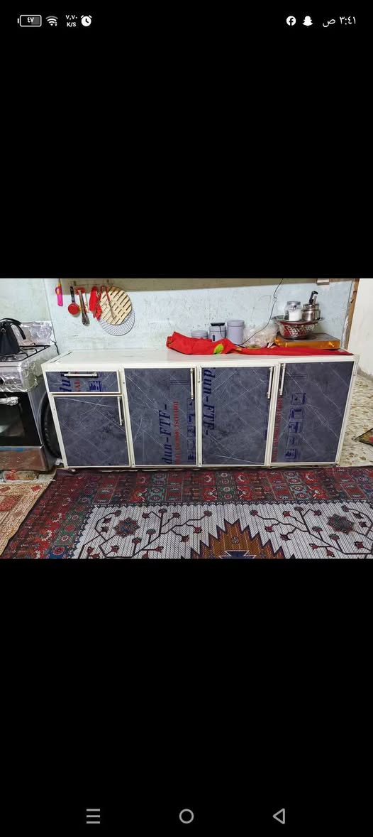 كاونتر للبيع 405. وبي مجال بابل شارع 80  ***********

