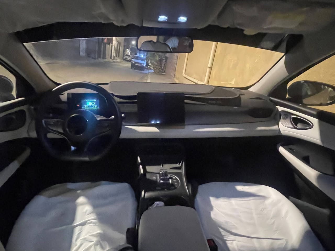 بي واي دي byd
سيل فايف م25 بصره حرة شرط تحوويل
 ماشيه 7 الف كيلو 
كفاله عامه
 غراضه كامله وياها كابينة الشحن  16 امبير
المكان البصرة
*********** واتساب
السعر 128 ورقة وبيها مجال قليل
