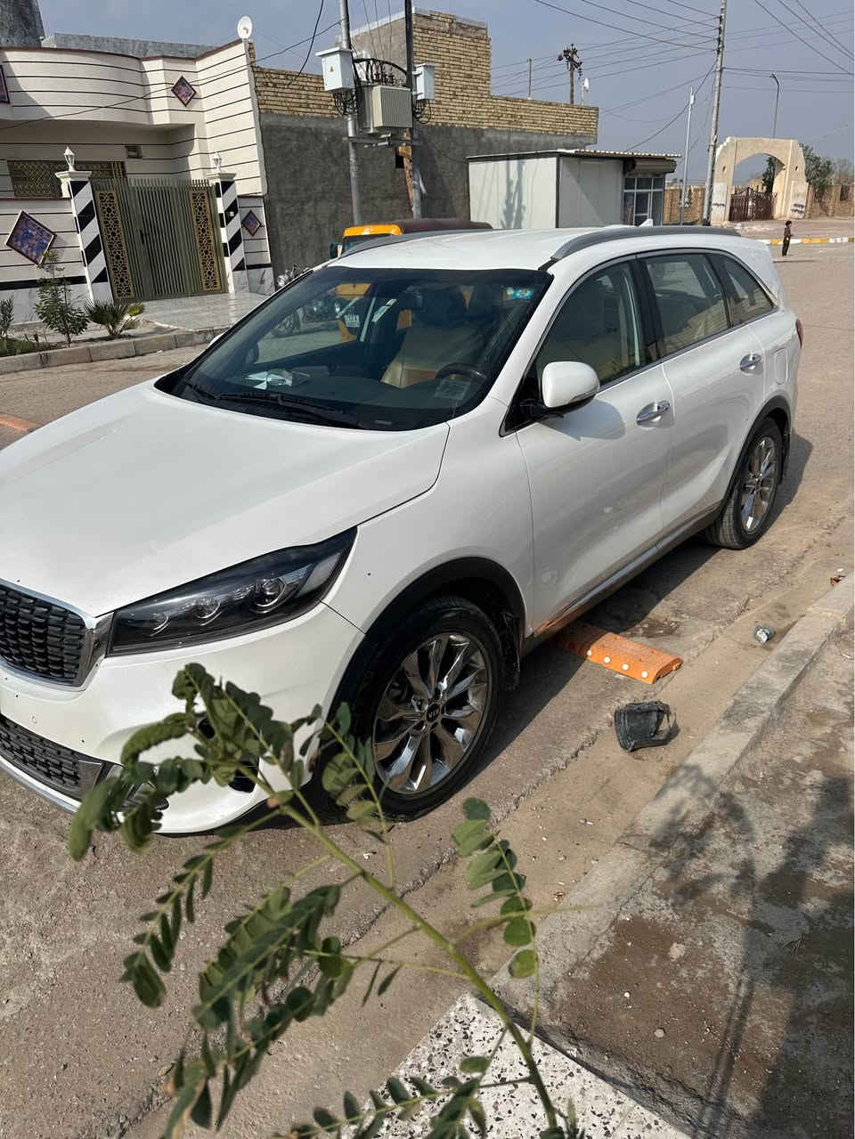 سلام عليكم 
سياره سورنتو للبيع موديل 2020 ماشيه 67 الف مكنيه 6 سياره مكفولة من ضربه 
*********** المجر الكعبي, ميسان
