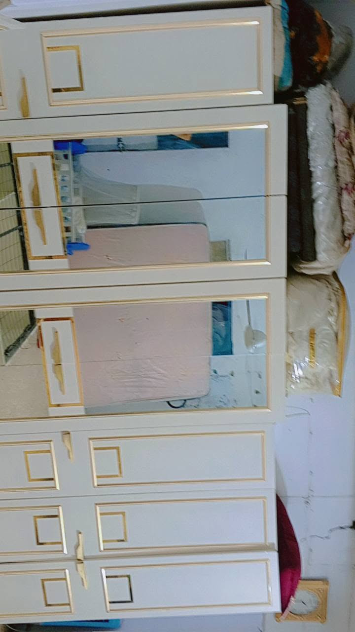 سلام عليكم غرفه تركيه 8قطع  سرير جك مكاني بغداد الجديدة سعر 550 وبيه مجال ***********
