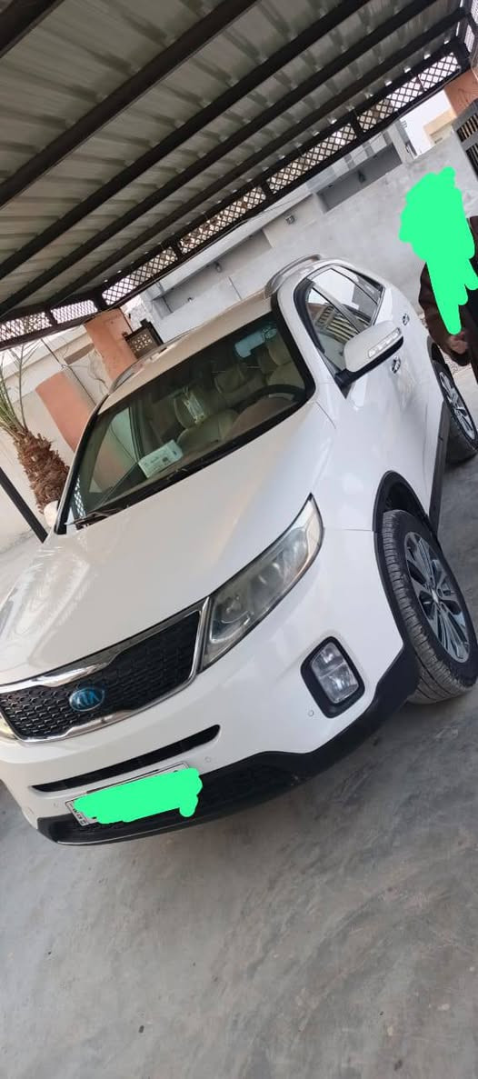 للبيع سيارة سورينتو ( 2014 )المحرك 2400 فول اوتماتيك ماعدا البانوراما سيارة حلوة بيه بارد بالباب خلف النفر شبرين تقريباً
بصمه
رقم اربيل دولي
شرط التحويل 
تكريت /السعر 170 بيه مجال سنوية وهزة جديدة
***********
