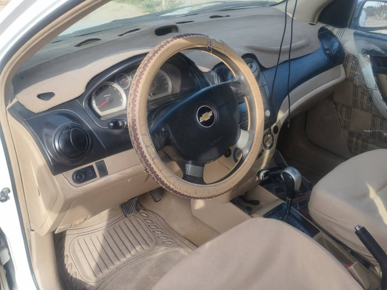 اسلام عليكم سيارة للبيع افيو موديل 2010 بسمي هزة قبل سبوع بية صبغ  حزام محرك خير  من الله كير اوتوماتيك حدادية خير من الله سعر 68وبية مجال عنواني النجف  
***********
