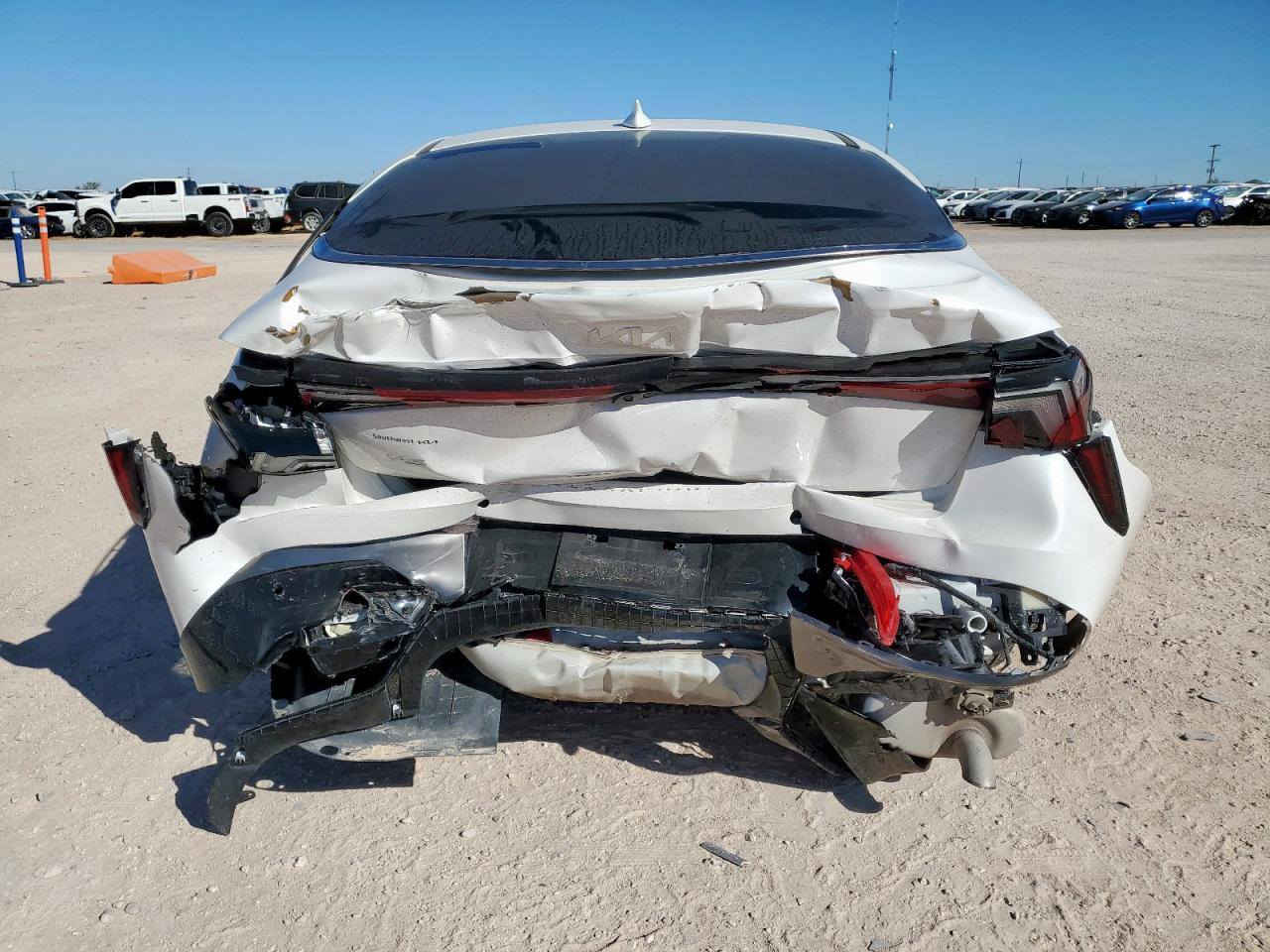 🚗 كيا K5 موديل 2025
📍 واصلة بعد 15 يوم إلى المنطقة الحرة – عُمان
🔹 السيارة: حادث (مرفق صور توضيحية للحادث)
🔹 بدون ارباك
🔹 البيع على وضعها الحالي
💰 السعر: 99
***********
ترهم كتاب شهداء
