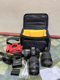 كامرات ثنين للبيع الكامره الاوله ⬇️ نيكون 7000 الملحقات  1. درع جلاتين...