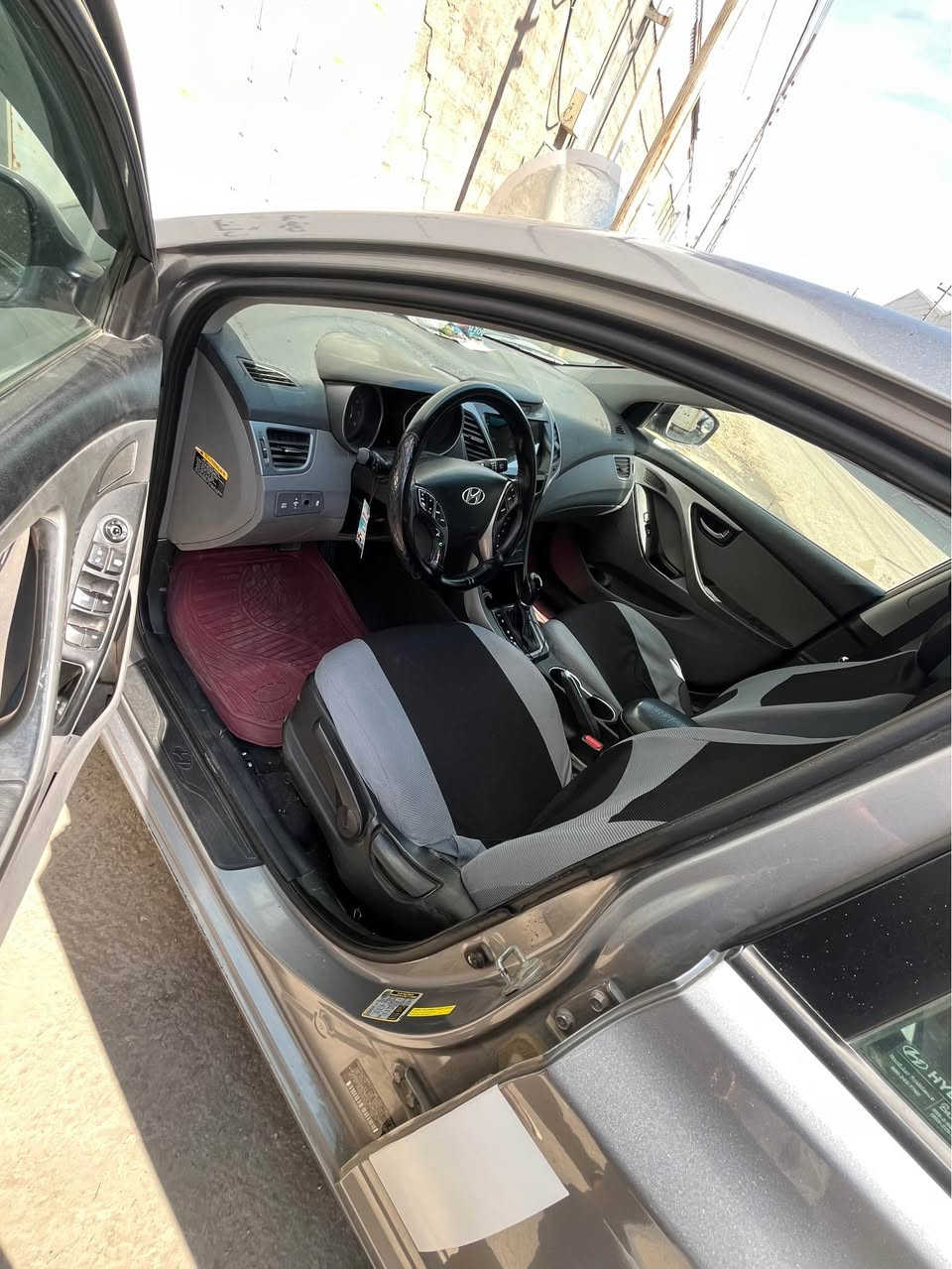 النترا15 امريكي حادثها حوض وقبق جنطه وبالعراق بنيد وجاملغ ونصبغت الباب ويا للجماليه 
مكينه1800 دوش
كير مكينه مكفولات 
3 انضمه قياده 
شاشه كامر ه
كروز سرعه
تحكم جهتين 
بيها نقوصات صدر امامي تعبان
درايم شفت بي صوت 
تخم تاير جديد
باتري جديد
كلشي شغال بيها ونضيف 
95وبيها مجال للشراي
رقم وهزه جديد بغداد باسمي  
*********** بغداد, العراق
