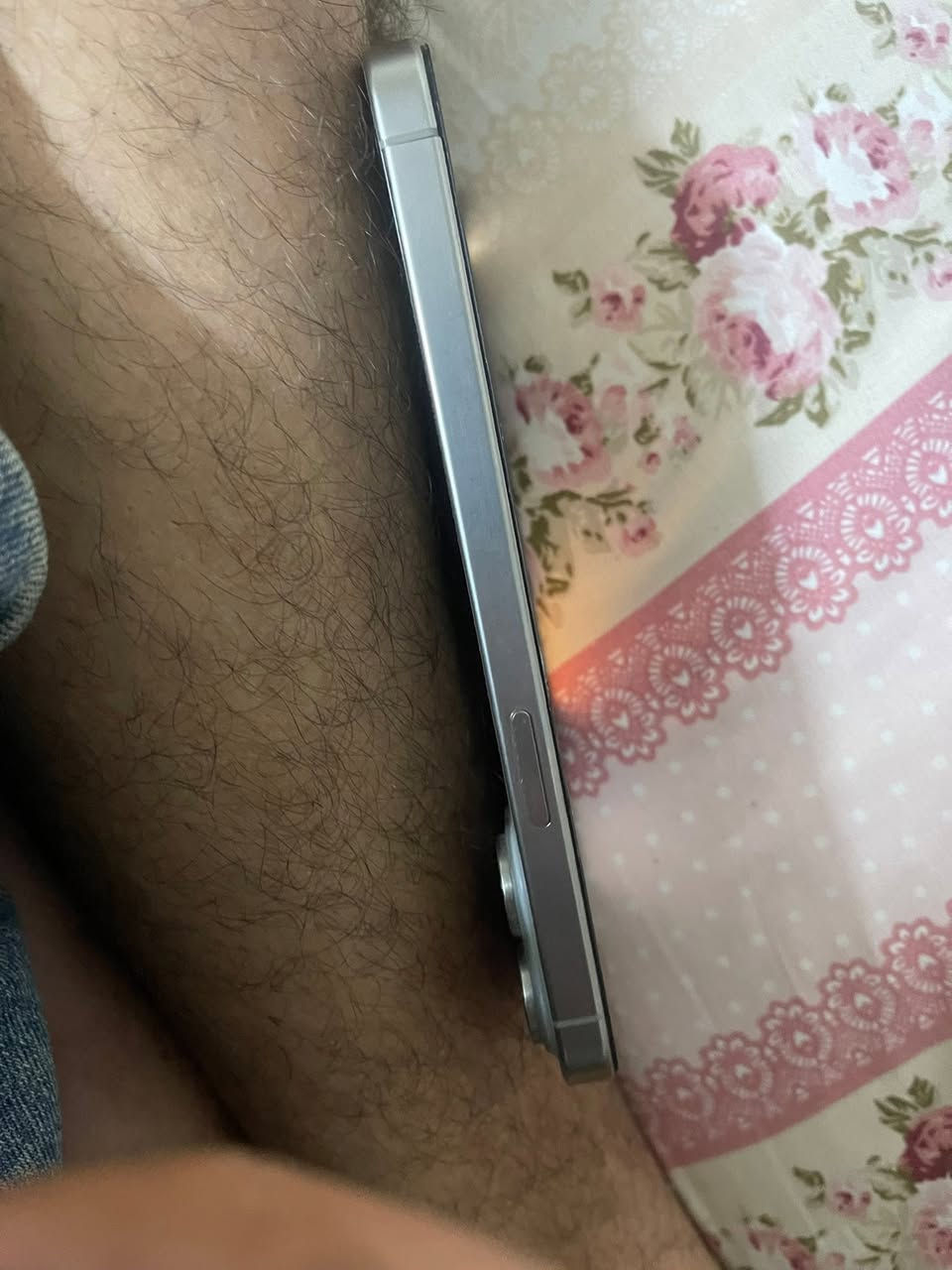 للبيع ايفون 15 برو ماكس مبدل فقط شاشه ومفطره شرق اوسط ذاكره 256 بطاريه 86 السعر 825 وبي مجال بسيط مكاني بغداد اعضمية ***********
