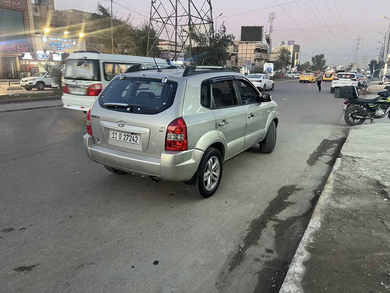 سلام عليكم توسان ٢٠٠٩ خليجيه سياره خير من الله منقصه اي شي كله جديد حداديه تايرات بريك  تخم تاير جديد محرك خير من الله بيه بنيد وجاملغ صبغتهن للجماليه مابيه اي حادث ماشيه ١٨٠ رقم الهاتف غير متواجد على الفيس ***********
