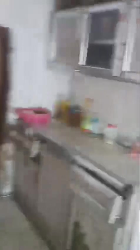 بيت تجاوز للبيع ب١٠ وبي مجال مساحه ٣٠٠ متر بي هيكل ما كامل ‏‪***********‬‏
