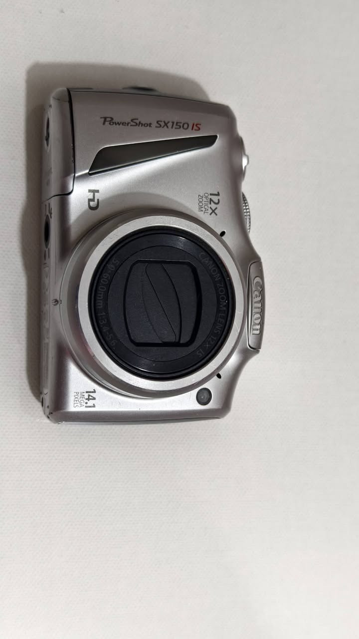 للبيع كاميرا كانون الحاله جيده جدا هذه صورتها هي وملحقاتها مع صور لجوده تصويرها الي مهتم يتفضل للخاص


**إذا كنت صاحب هذا الإعلان وتريد حذفه لأي سبب، رجاءا أرسل رسالة إلى الدعم الفني**