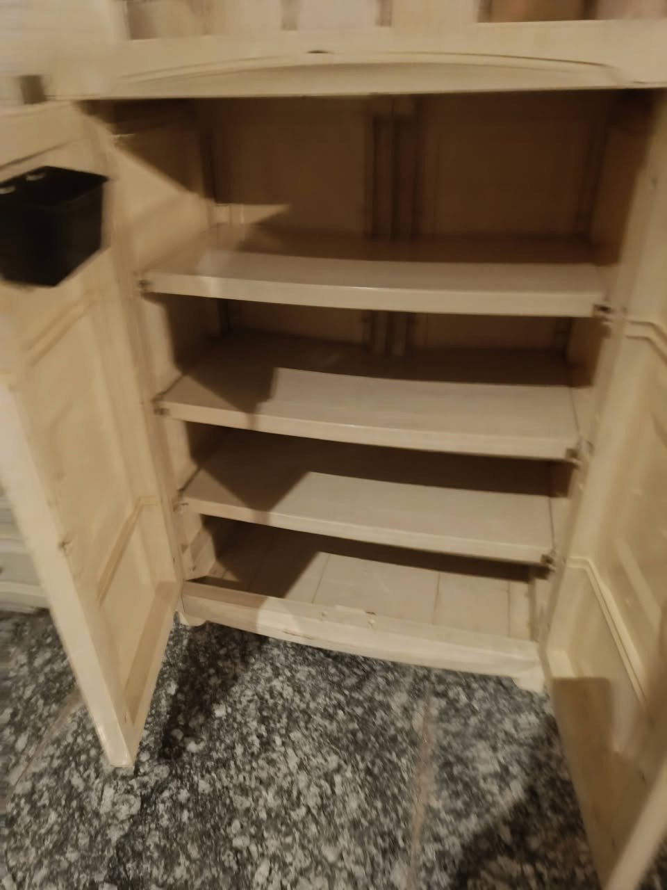 جرارات الحجم الكبير لون اوف وايت القياس والسعر موضح بالمنشورمستخدم شهرين داشيل ودابيع، ابيعة بسعر مناسب. دولاب ايضا لون بيجي


**إذا كنت صاحب هذا الإعلان وتريد حذفه لأي سبب، رجاءا أرسل رسالة إلى الدعم الفني**