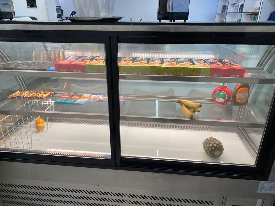 عارضات كيك او مواد غذائية عدد 2  تحافظ على البرودة ويا عارضة حرارية للمعجنات او غيرها للبيع مستعجل 
كربلاء حي الحسين 
***********
