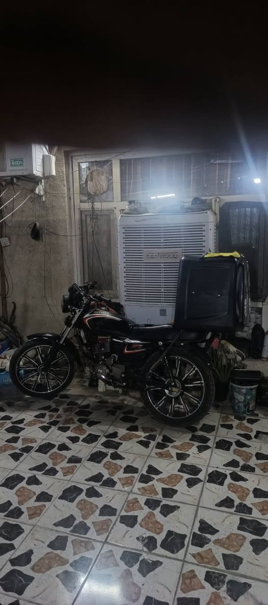 السلام عليكم 
شاينك للبيع 
موديل 2023
طالعه بل 2025
دراجه نضيفه ومتروكه اصلن جانت 
اوراق كامله 
نقصها صالنصه مزنجره لن متروكه
وجوزه مال سويج مكسور بيها وموجود سويجها الاصلي 
وباتري هابط
واستاند تعليك 
مكاني لدوره جمعيه خير الله
***********
سعرها 900 وبيها مجال كلش بسيط
خاص مموجد اتصال فقط
