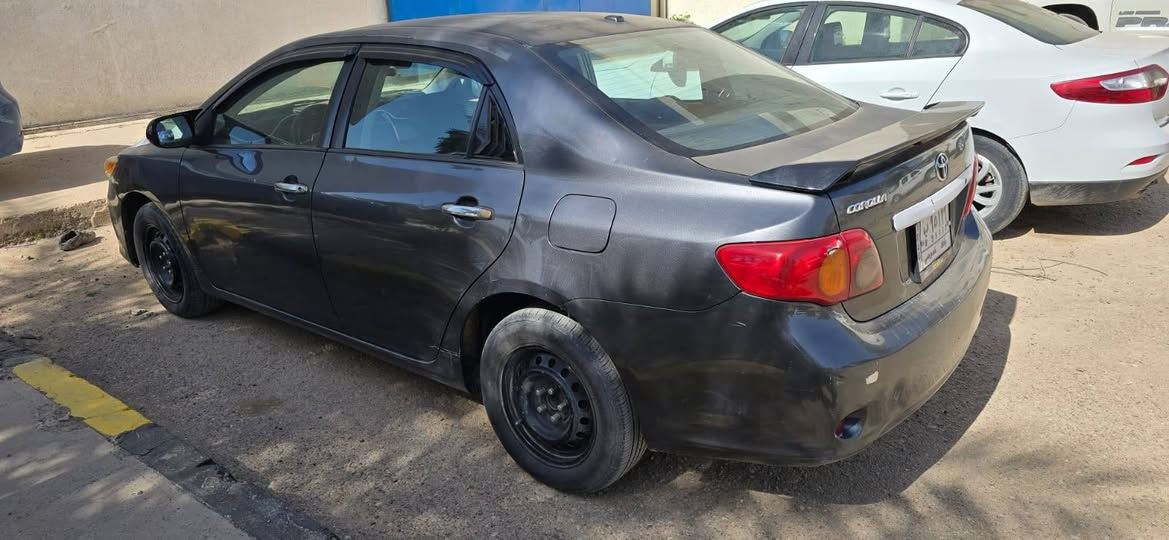 السلام عليكم 
كورلا 2009 وارد امريكي حادث الجاملغ امامي
صبغ صفحة عكس السائق
سياره جاهزه  مكانها الصابيات السياره باسمي تحويل ثاني يوم 
السعر 95$
التواصل  ***********
