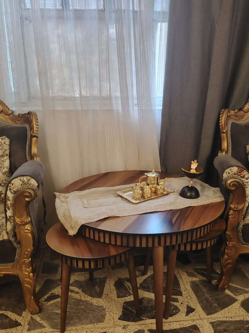 طبلات نضيفه عددهم ٥ صغار ٤ و وحده كبيره 
سعر الشراء٢٥٠ الف
عنوان بغداد الوشاش 
*********** بغداد, العراق
