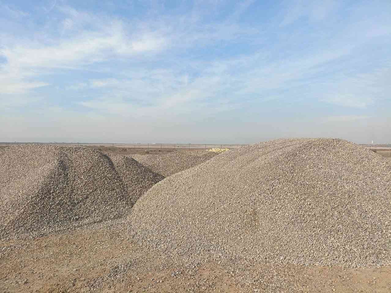 اسعار تنافسيه ومواد درجه اولى
أسمنت كرستال الطن ٩٧ الف الجيس الفرد ٥ الف
رمل زبير الكنتر ٣٨ الف التك ١٥٠ الف
حصو مغسول كنتر ٤٣ الف التك ١٦٠ الف
بحص مغسول كنتر ٤٣ الف تك ١٦٠ الف
سبيس كنتر ٣٨ الف تك ١٥٠ الف
رمل مغربل كنتر ٥٠ الف تك ١٩٥ الف
زميج كنتر ٢٠ الف تك ٦٠ الف
طابوك الحي الالف ١٢٠ الف ال ١٠٠ ب ١٢ الف
بلوك شمالي الالف ٦٢٥ الف
تراب حلو كنتر ١٢ الف تك ٣٠ الف

اسعارنا مطروح تريد ادز سياره تريد يجيك للمكان التريده وحمل ممتاز
غير متواجد ع الفيس الاتصال بالرقم
***********

المكان طريق الشركات قرب دار ابو مجاهد
