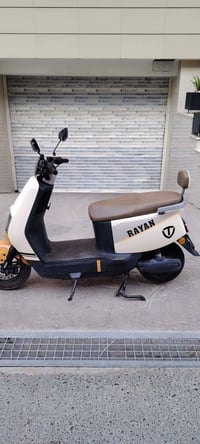 دراجه شحن للبيع مكاني بغداد حي الإعلام  الدراجه  ريان 26 ٦ بطاريات  ال...