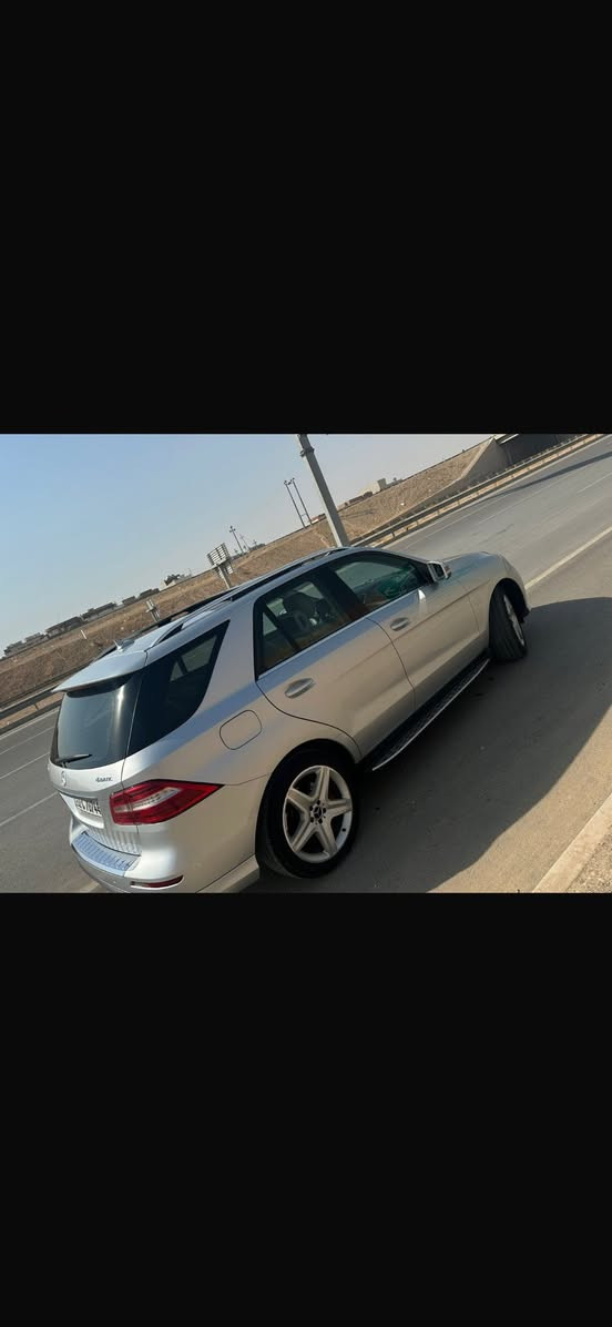 سلام عليكم
للبيع 
Mercedes-Benz
ML500
موديل 2012
4 Matic
 🚀🚀V8 bitorbo

سيارة خليجي وكاله باجكر 

……………………………………………………
فول موصفات
اوتو بارك 
وضعيات قياده 
جكات تصعد وتنزل 
بانوراما
كشنات هيتر تبريد
Auto hold
Auto park
حساسات امامي خلفي 
كشنات امامي خزن ميموري 
كامرة
شاشة: 3
لايت زينون 
لايت داينمك
ثلاجة
تبريد ثلج 
سيرفس كامل جديد 
صبغ نص دعاميه فقط بدون ضرب الباقي كفاله 
محرك كير بشرط 
سيارة بدون نقص بدون اي عطل
………………………………………………
رقم: اربيل الجديد
 
مكان السيارة البصره المطيحه 
***********
ترهم مراوس حسب القناعه
السعر 210
