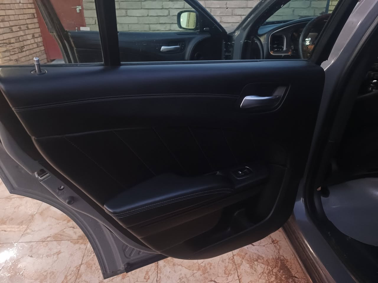 سلام عليكم دوج جاجر موديل ١٩اصل بلاد كفاله عامه ضربه وصبغ وكلير
تويل سياره مواصفات عده لفتحه وشفتات 
سياره جلد كله 
رادار كامره مري قلاب نضام ملاحه نفكيشن 
تدفئه الكشانات وسترين 
نضام تشغيل عن بعد 
نقطه عمياء 
كير حداديه مكينه خير من الله 
تخم تاير  لون سمنتي سموك مميز 
رقم بغداد ماداور ثاني يوم بسمي سياره 
سياره كامله برغي نقص ما بيه ماشيه ١١٦ ميل 
مكان سياره ناصريه 
خير من الله سياره نضيفه وحلوه وبل عافيه عل ياخذه والله يرزقنه ويرزق جميع  التواصل :***********
خاص مغلق فقط تصال وتساب
