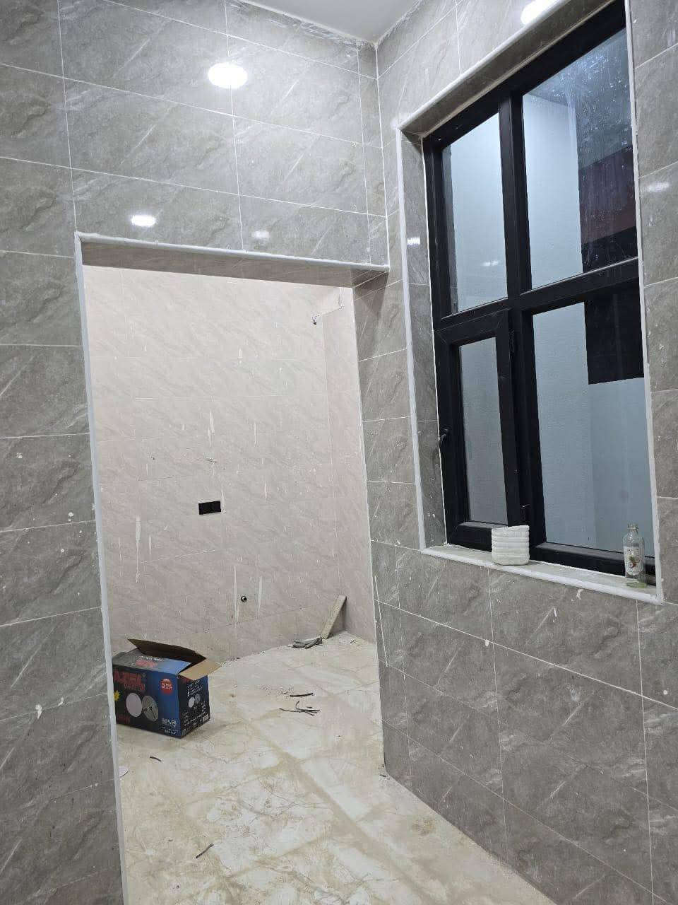 بيوت للبيع العدد 3
الموقع خلف مطعم حياوي من جهة باب الجامعه الخلفي 

لكل بيت مساحته / 150 متر 
~~~~~~~~~~~~~~~~~~~~~~~~~~~~~~~
تفاصيل البيوت 
طابق واحد لكل بيت 
صاله ومطبخ وغرفتين نوم نظام سويت واستقبال وصحيات 

بناء حديث كونكريت مسلح 
_____________________________________
الاستفسار 

***********
***********
