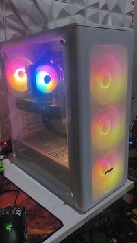 تجميعات جديده عدد 2 نفس شكل  مواصفات الأولى  RX 580 8gb XFX  INTEL E5 ...