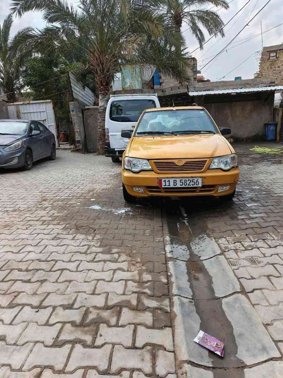 السلام عليكم سايبه 
موديل 2012 مصفره هيئه وغرامات رقم انكليزي بسمنه سياره جاهزه محرك مكفول الكير بس النمر الرابعه تقر كهربائيات كلهه شغاله دواخلهه نضيفه تخم تاير خط ابيض جديد صدرهه نضيف تاخذهه كبل تطلع بيهه للشارع 
سعرهه 22 وبيهه مجال مكانهه بغداد حي اور *********** اذا ماعندك رصيد خابرني على واتساب
