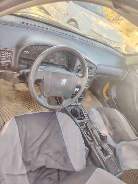 بيجو روئ للبيع رقم قادسيه سنويه عضم الاصليه بس راعيها مااندله كبر مكينه كفاله البدي كدام عينك مابيه شي السعر ١٧ وبيه مجال مكاني الديوانيه قضاء الشاميه الرقم ***********
