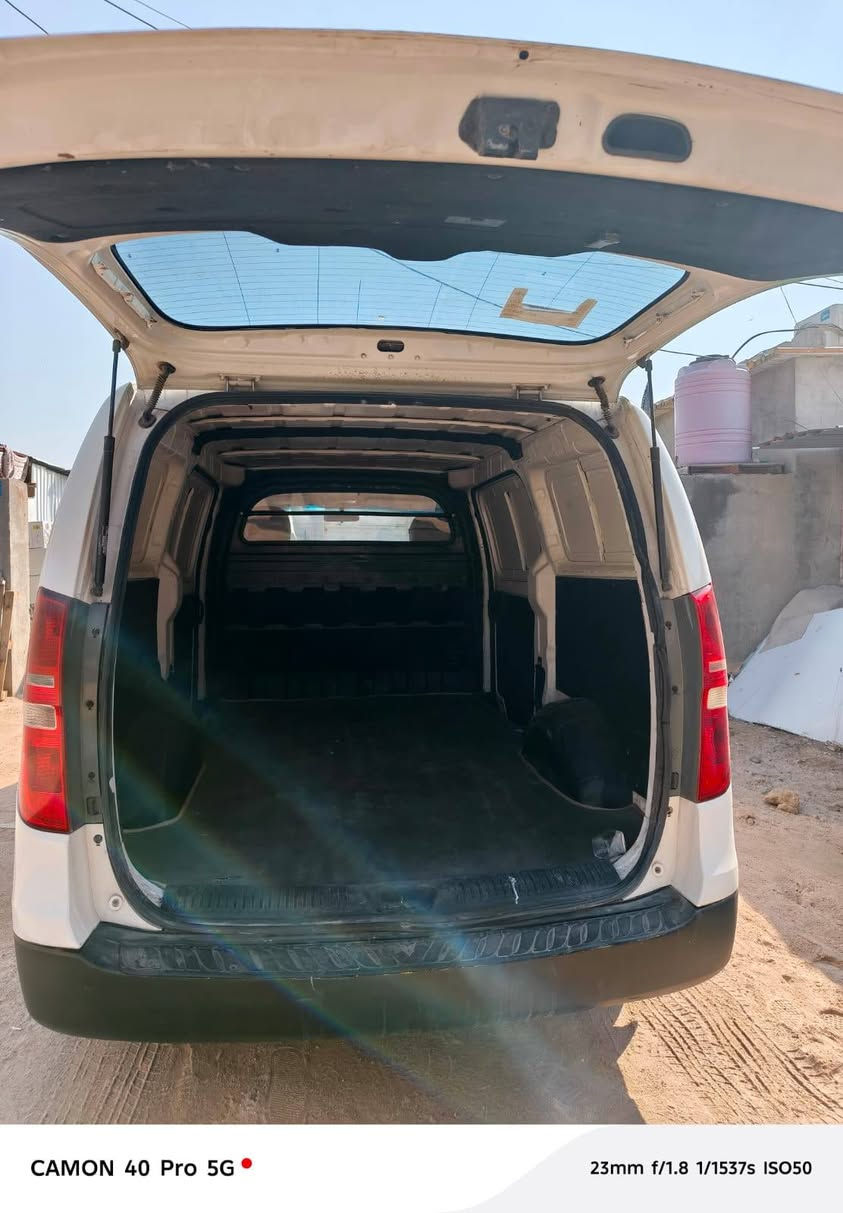 السلام عليكم ورحمه الله وبركاته
استاركس فان حمل البيع 

سياره بيه حادث خلفي وظربه بتكمه الي بنص 
السعر 120

رقمها اربيل دولي باسمي سنويه لغايه 2030

***********

***********
