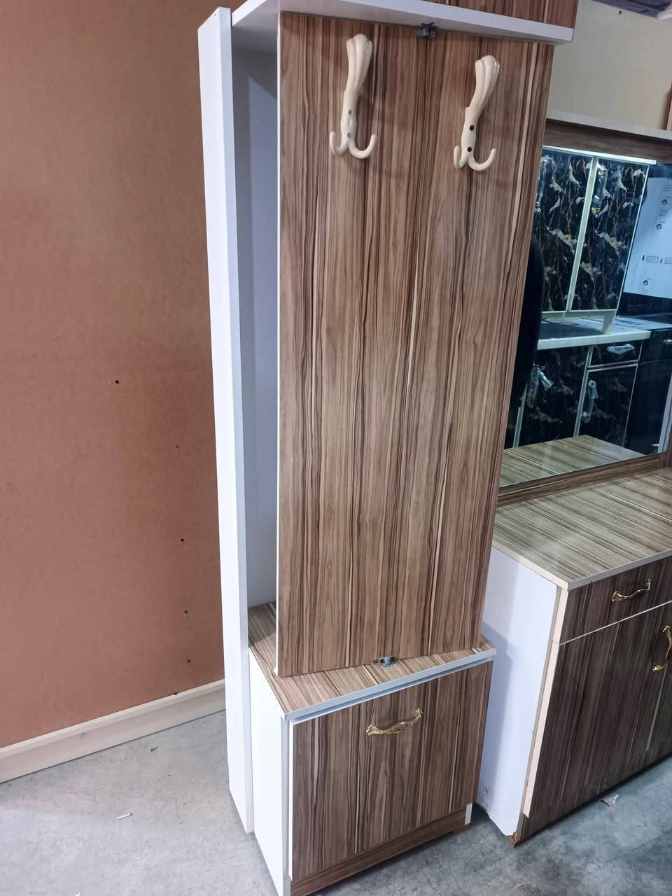 غرف نوم للبيع جوزي 300,,ابيض 375,,اشتري جميع المواد المنزليه اي شي عندك تعال خاص واتاساب فايبر عل خط  الاسيا ***********,,***********
