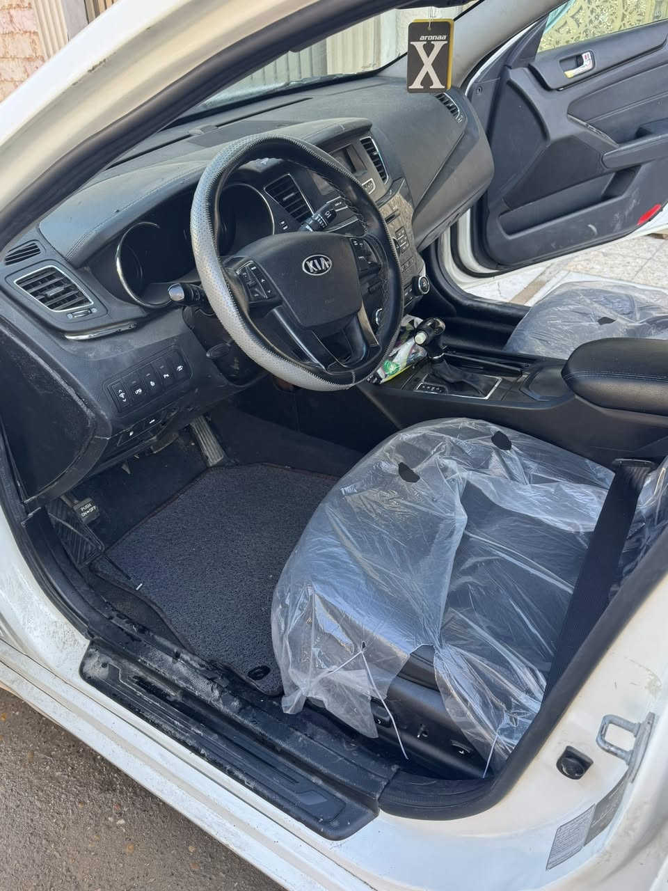 السلام عليكم/كياكادينزا موديل 2011،خليجي فول مواصفات صدر امامي وخلفي جديد تبريد وتدفىه كل شغال تخم تاير استخدام بيت مكينه وكير مكفول صبغ عام اثرجراد حادث جراد جاملغ الأيمن صفحه السايق ومصلح بارد باسمي بانوراما ادامه كامله شغاله شوف العين ما شاء الله مكينه 3500  6 سلندر العنوان الشعب جامع الحق السعر110. ورقه هاتف *********** بيها مجال اشويه وكشنات جديده /ملاحظه مكلف ب نشر اي استفسار لاتصال على الرقم.
