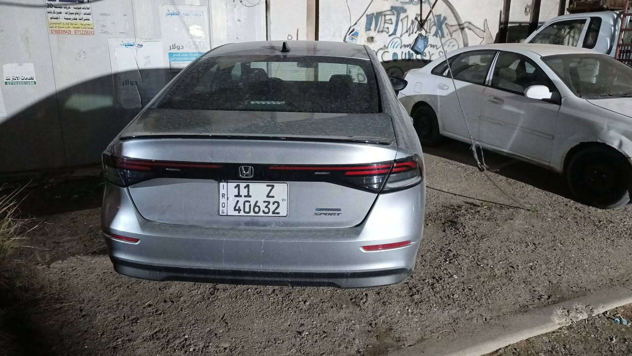 السلام عليكم هوندا اكورد موديل ٢٤ ماشيه ١٥ الف تبديل جاملغ امامي نفس اللون والبنيد والباب والجاملغ الخلفي والصنوق بيهن صبغ ايرباك برده وكشن بأسمي للبيع فقط السعر ١٨٥ وبي مجال للجادين بالشراء مكان السياره بغداد العامريه للتواصل الاتصال بالرقم
 ***********
***********
