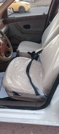 عندي سمند ابيض ٢٠١١ بيها صبغ جم قطعه رقم بغداد مكينه تجفيت عام كير جيد...