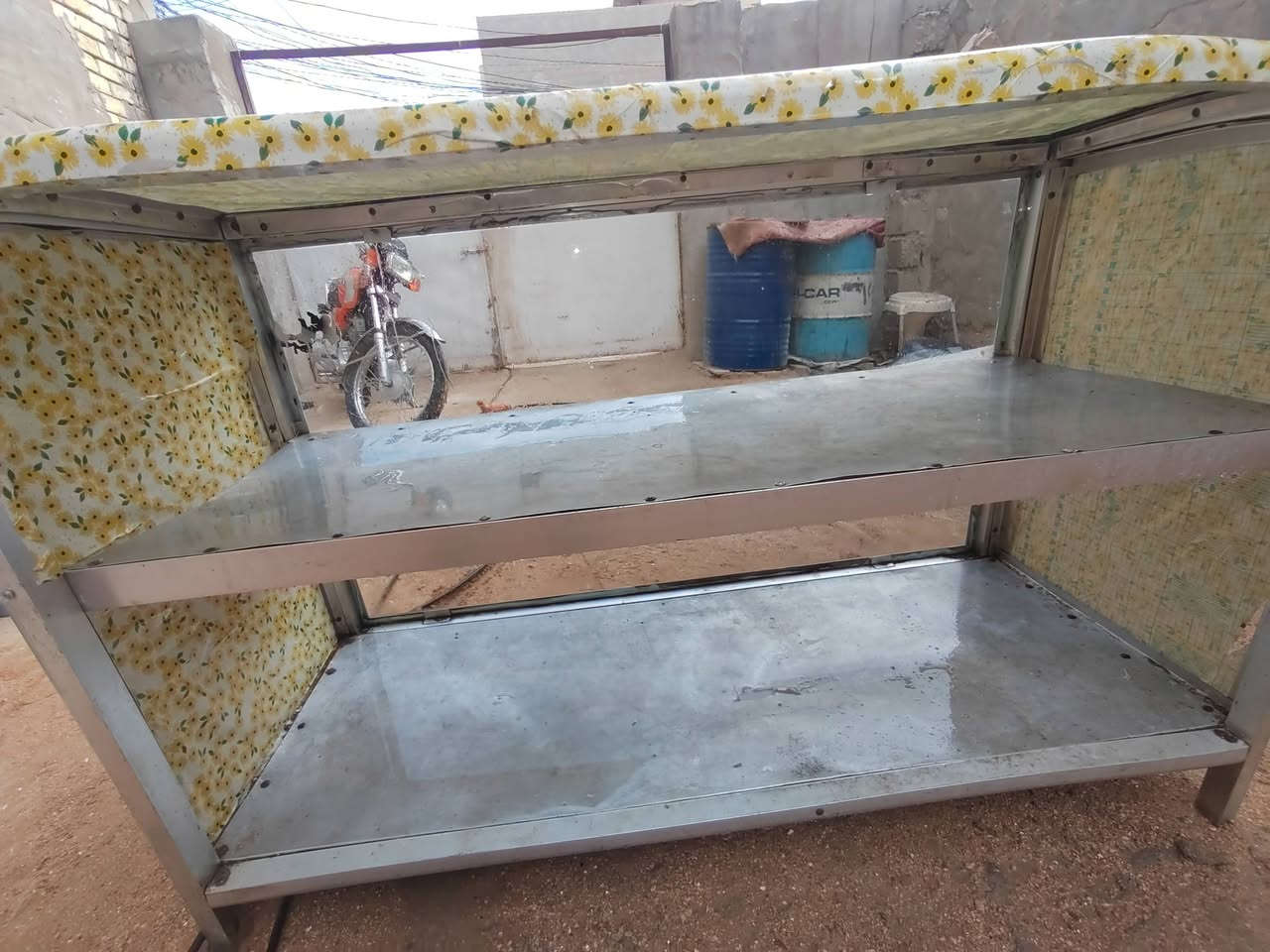 سلام عليكم غراض كفتري البيع اليريدهن بيه خير ويدلل مكاني كربلاء 
***********
