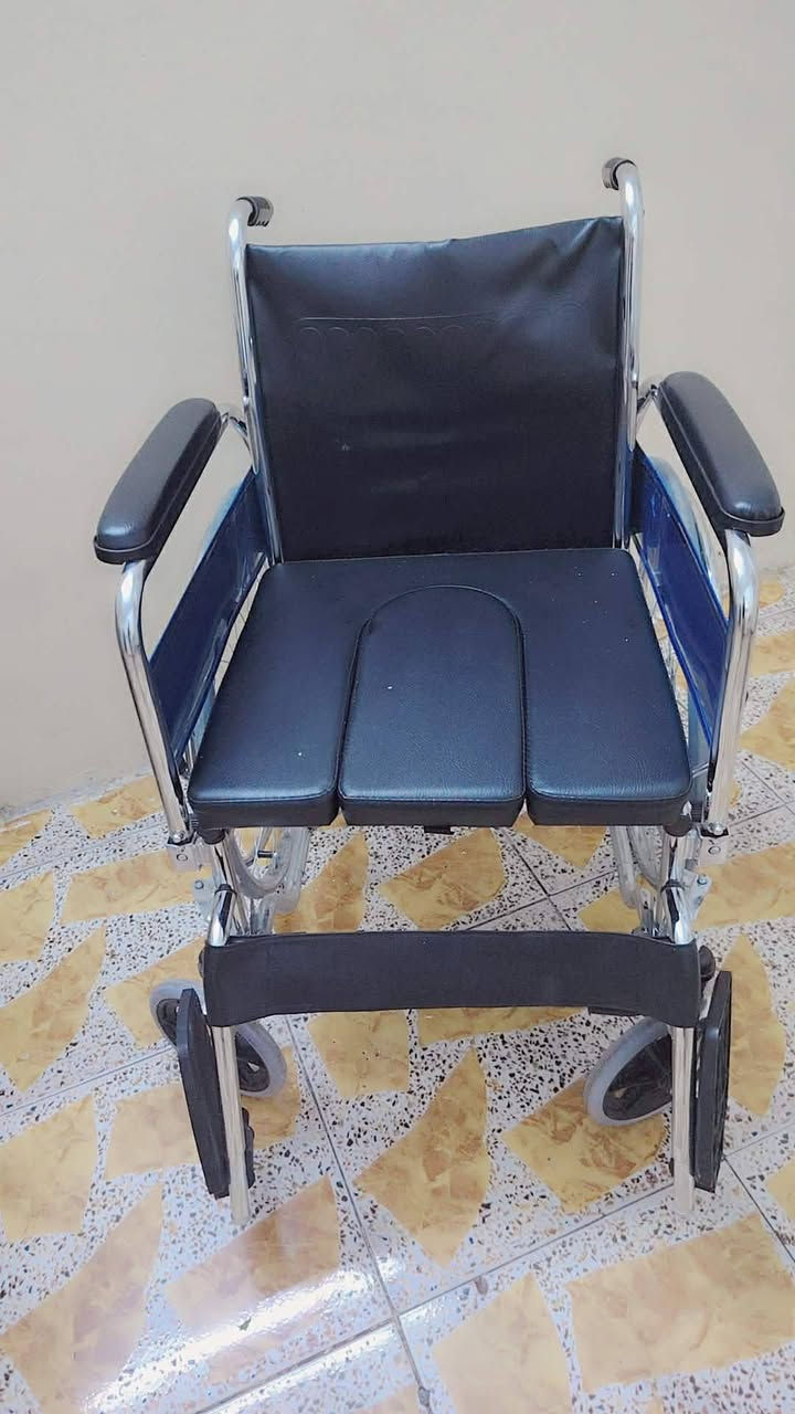 عربانة جديدة للبيع
بسعر ٩٠ وبي مجال الي يريد
يخابر ع رقم ***********
