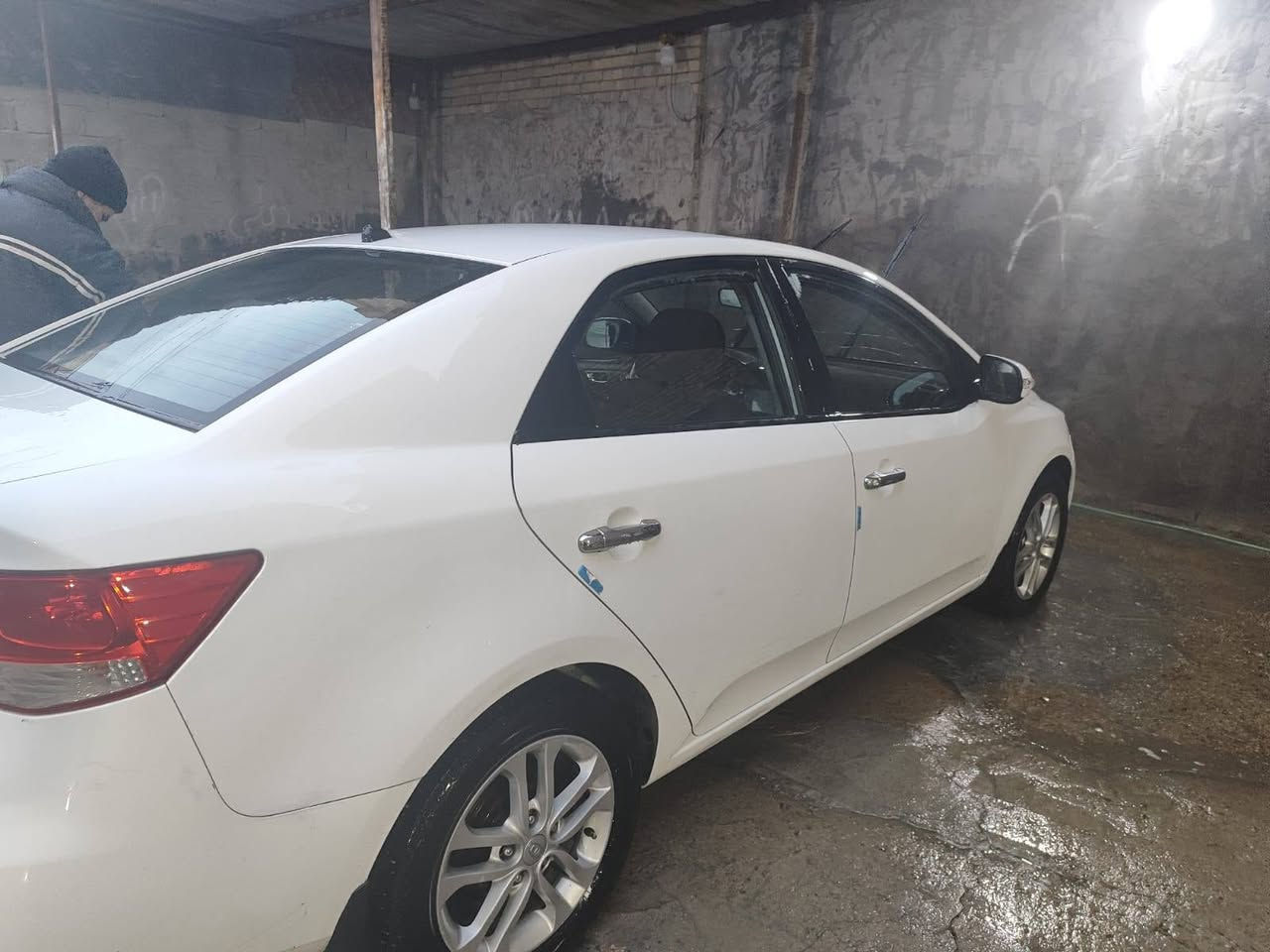 السلام عليكم
سيراتو 2010 داخل ماروني راعيها بكربلاء سنوية ما ساقطه تبريد محرك كير كفاله السعر 92 
***********
