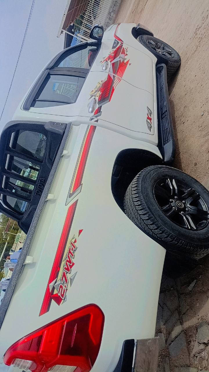 هايلوكس فورويل اماراتي نص فول ماشيه 105كير عادي مكفوله كفاله عامه رقم قادسيه بسمي سعر 270وبيه مجال مكلف بنشر رقم صاحب سياره ***********
